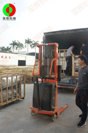 广西客户订购涡流洗菜机及相关蔬果加工机械顺利出货